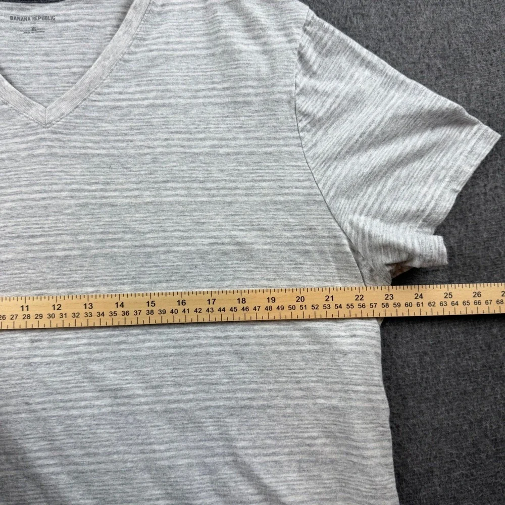 Banana‎ Republic T-Shirt Mens XL Grey Space Dye V-Neck Short Sleeve Tee